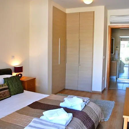 Apartamento 3 Bedroom Atropos With Communal Pool, Aphrodite Hills
