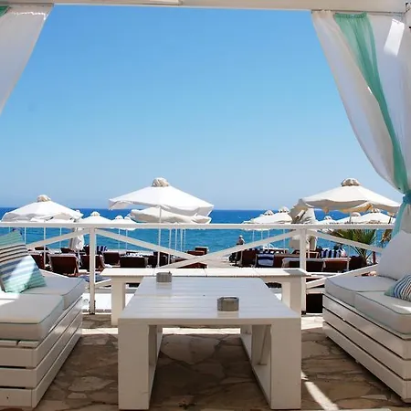 3 Bedroom Atropos With Communal Pool, Aphrodite Hills