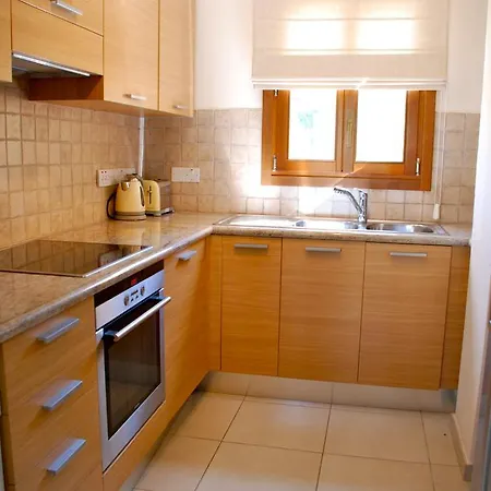 3 Bedroom Atropos With Communal Pool, Aphrodite Hills Kúklia