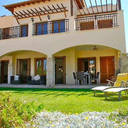 3 Bedroom Atropos With Communal Pool, Aphrodite Hills
