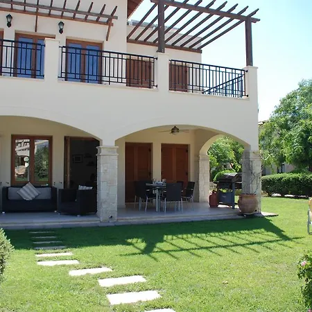 3 Bedroom Atropos With Communal Pool, Aphrodite Hills