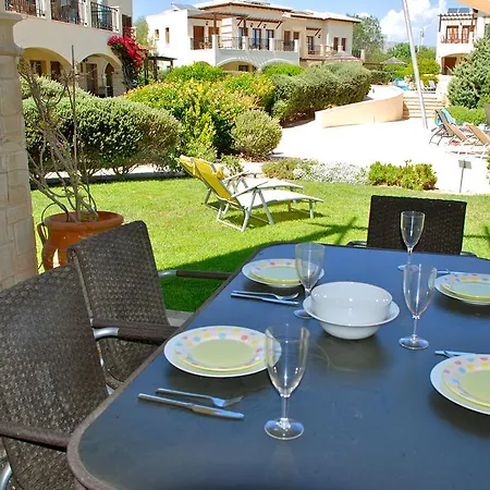 Appartement 3 Bedroom Atropos With Communal Pool, Aphrodite Hills *